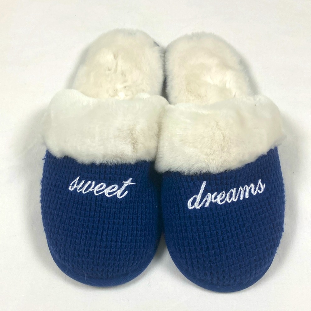 NWOT Victoria’s Secret blue & white sweet dreams soft women’s slippers size XL